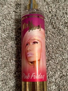 Nikki Minaj Body spray